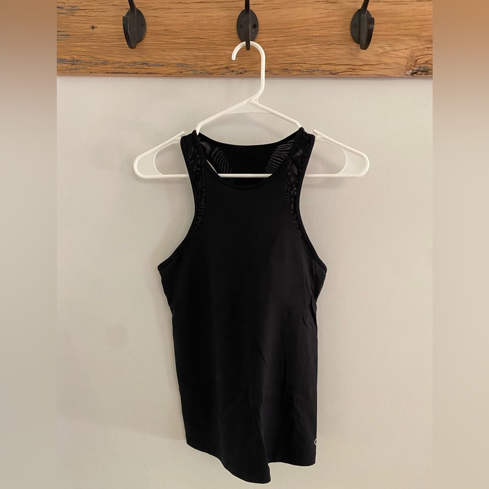 Black GapFit Sleeveless Top with built-in sports bra